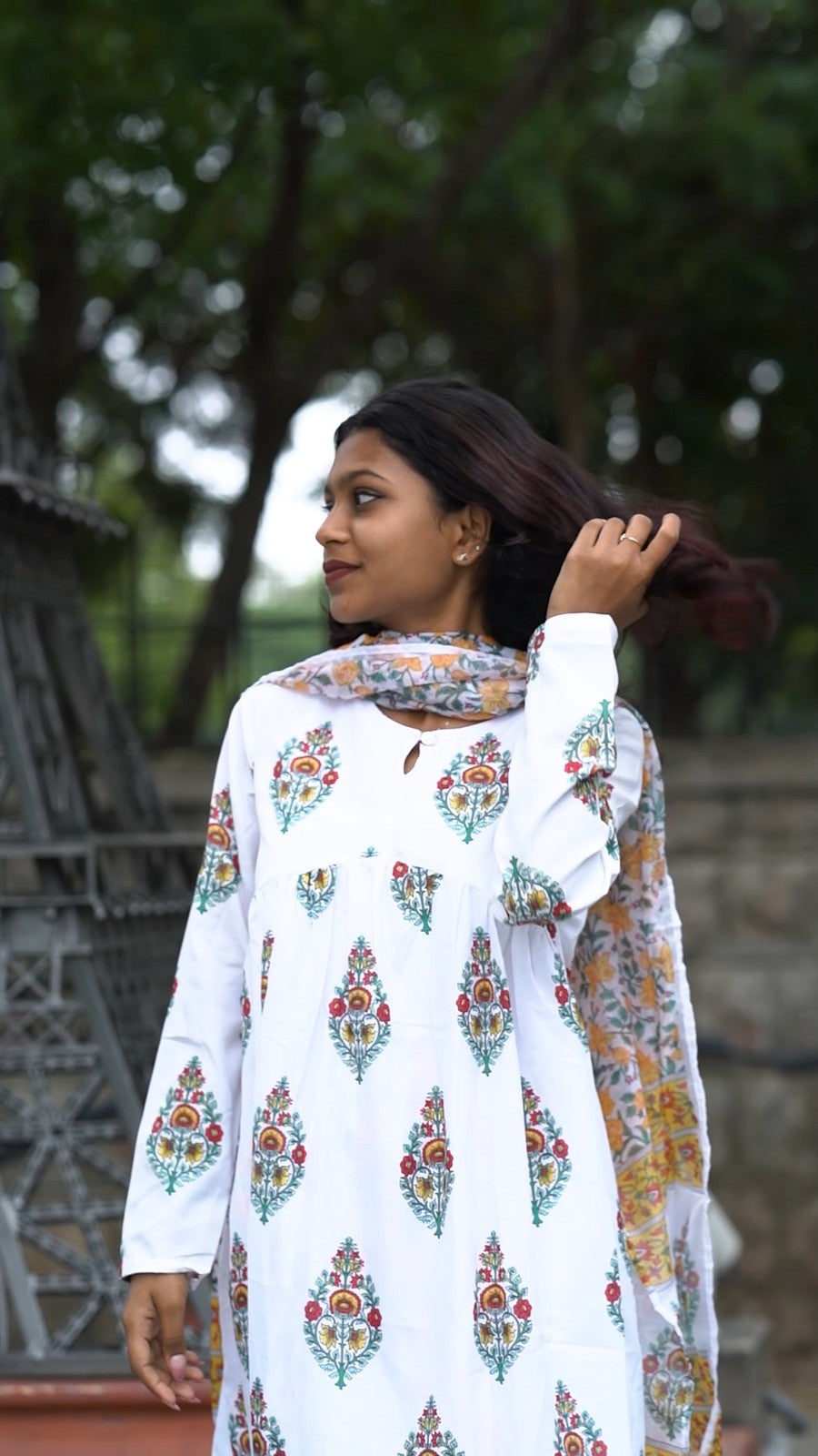 WHITE FLORAL KURTI SET