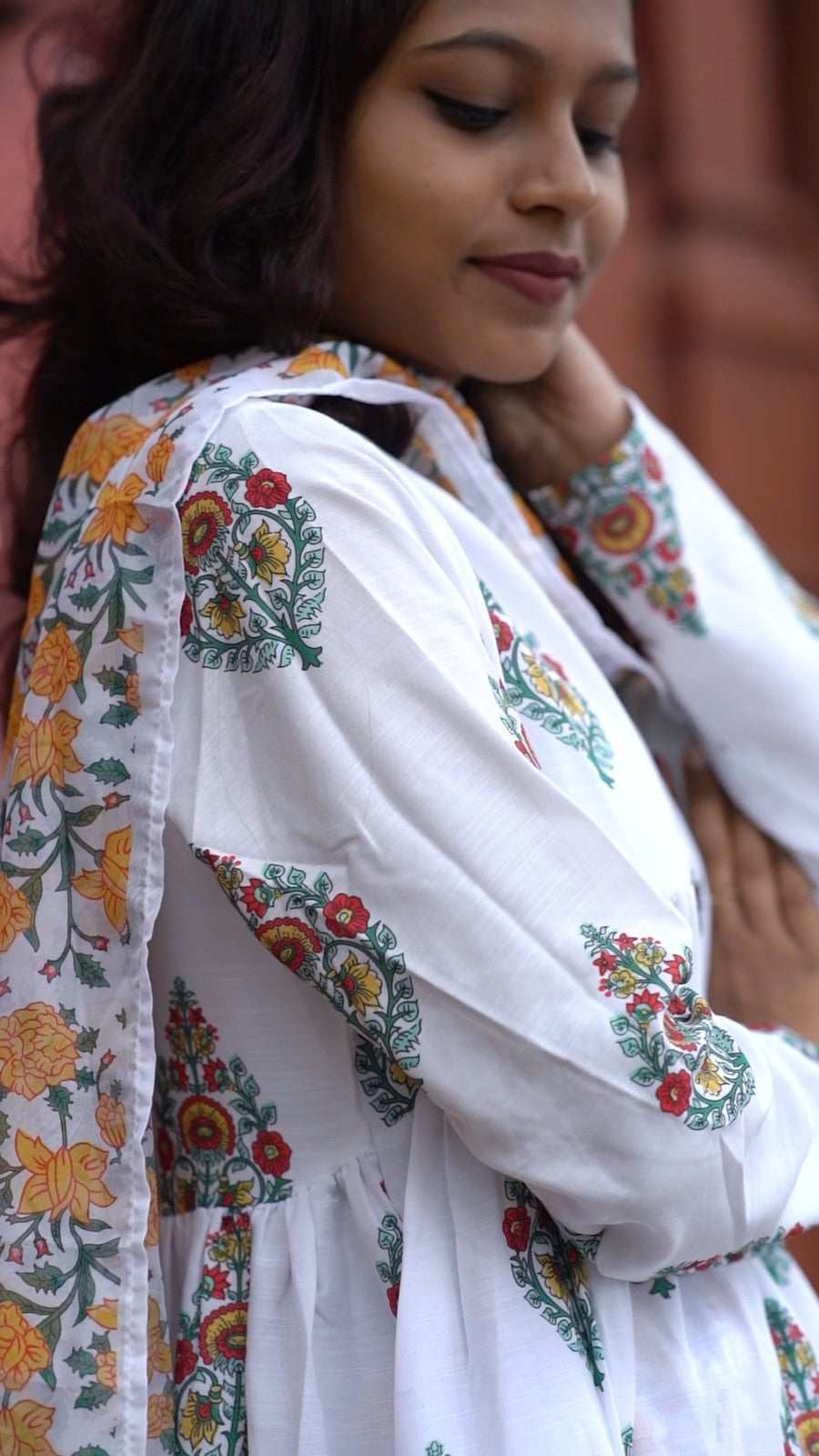 WHITE FLORAL KURTI SET